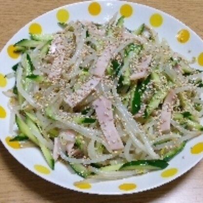 野菜が苦手な子供も、もやし・きゅうり・ハムの組み合わせは食べやすかったようで、残さず食べてくれました～☆美味しかったです！